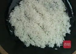 Illustration of how to make cured meat casserole rice 5