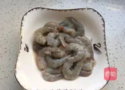 # Northeast# Stir-fried shrimps with broccoli illustration 3