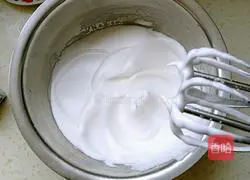 Strawberry Cream Cake Roll Recipe Illustration 9