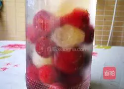 Illustration of how to make bayberry wine 5