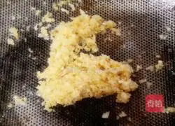 Illustration of how to make baked crab with egg yolk and rice 7