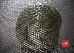 Illustration of how to cook poached eggs with yellow yatou 4