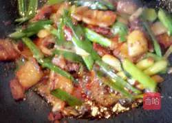 Illustration of the recipe of twice-cooked pork with garlic sprouts 13