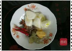 Making dishes for love - Illustration of how to make a small chicken stewed with mushrooms 4