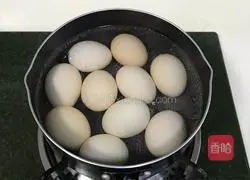 Illustration of how to make brown sugar tea eggs 2