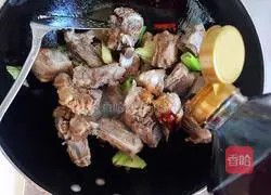 Illustration of yam braised pork ribs 8