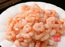 Stir-fried Illustration of how to make shrimps 1