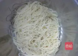 Illustration of how to make ten-mile fragrant pasta 5