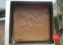 Illustration of how to make white and black yogurt mousse 7