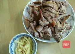 Illustration of how to make shredded ginger duck meat 2