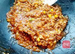 Illustration of how to make mushroom and beef pasta 8