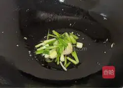 Cabbage and eggs Illustration of how to stir-fry vermicelli 5