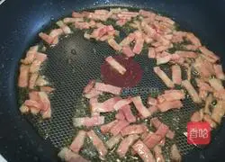 Illustration of how to make creamy egg yolk and bacon pasta 5