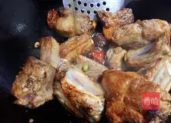 Illustration of how to make pork ribs with vermicelli and stewed mushrooms 10