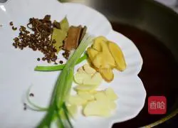 Illustration of how to make soy beef 6