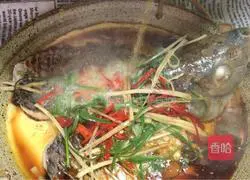 Illustration of how to make carp steamed eggs 10