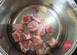 Illustration of how to cook pork ribs with potatoes 2