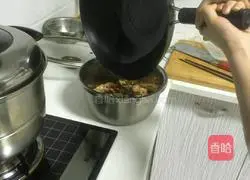 Illustration of how to make boiled pork slices 13