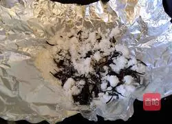 Illustration of how to make rolls 14