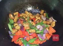 Illustration of how to make spicy squid flowers 10