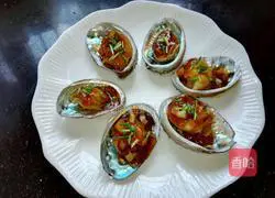 Illustration of how to make abalone in garlic oyster sauce 9