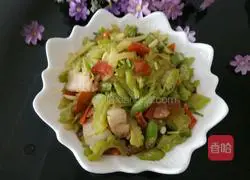 Bitter melon and okra twice-cooked pork recipe 6