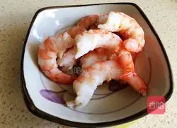 Illustration of how to make steamed eggs with spinach and shrimp 7