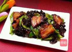 Home-style twice-cooked pork recipe 10