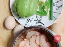 Illustration of how to make chayote and shrimp in tomato sauce 1