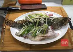  Illustration of how to make steamed mandarin fish 6