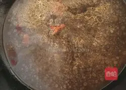 Illustration of how to cook braised pork with oily meat 8