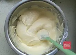 Strawberry Cream Cake Roll Recipe Illustration 13