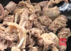 Illustration of how to make beer duck 8