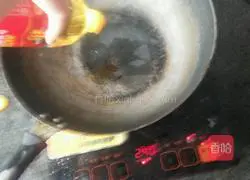 Illustration of how to make tomato and egg homemade pasta 4