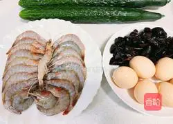 Low fat and low calorie ~ Illustration of how to make cucumber and fungus scrambled eggs 1