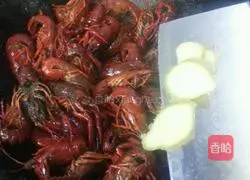 Garlic Lobster Recipe Illustration 7