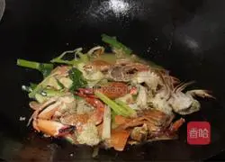 Illustration of how to make fried crabs 6