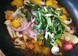 Illustration of how to make fried white rice cake with cuttlefish 6