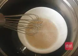 Illustration of how to make six-inch mango yogurt mousse cake 6