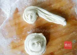 Illustration of how to make crispy hand-shredded pancakes 5