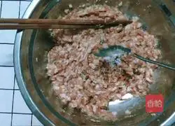 Illustration of how to make meatballs 7