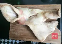 Illustration of how to make spicy pig ears 1