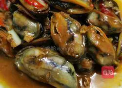 Illustration of how to make stir-fried mussels 4