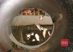 Illustration of how to make scrambled eggs with tomatoes 2