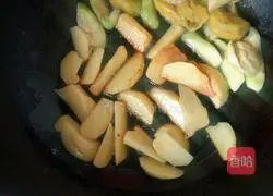 Illustration of how to make three fresh vegetables with less oil 4