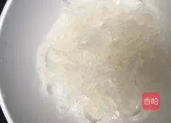 Illustration of how to make vanilla papaya bird's nest 3