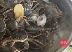 Illustration of how to make steamed crabs 1
