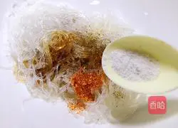 Illustration of how to make steamed scallops with garlic vermicelli 9