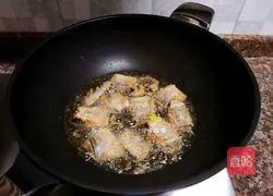 Illustration of how to make spicy and sour crispy hairtail 6