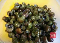 Illustration of how to stir-fry snails 1